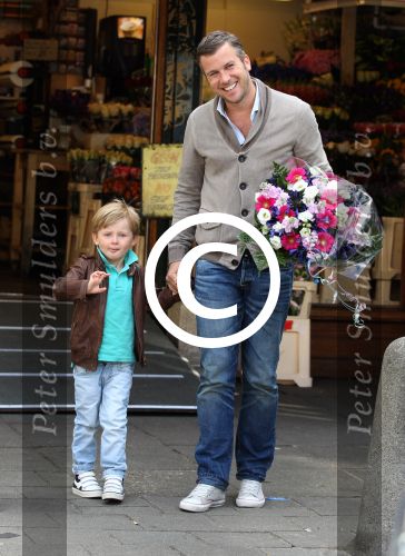 Amsterdam 2 juni 2012
Winston Gerschtanowitz en Renate Verbaan met kinderen.
Peter Smulders bv