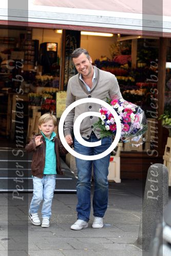 Amsterdam 2 juni 2012
Winston Gerschtanowitz en Renate Verbaan met kinderen.
Peter Smulders bv
