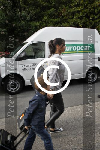 Lausanne, 17 en 18 Augustus 2012
Yolanthe Sneijder-Cabau samen met de dames van het Nederlands elftal, Wesley Sneijder en Jessey Sneijder
Foto Peter Smulders BV