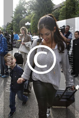 Lausanne, 17 en 18 Augustus 2012
Yolanthe Sneijder-Cabau samen met de dames van het Nederlands elftal, Wesley Sneijder en Jessey Sneijder
Foto Peter Smulders BV
