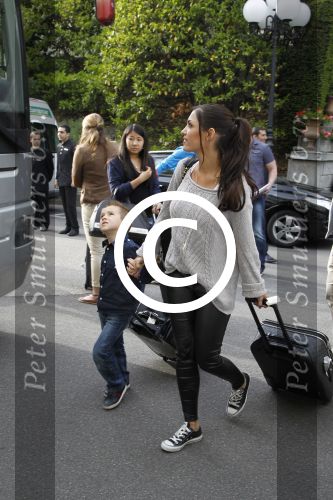 Lausanne, 17 en 18 Augustus 2012
Yolanthe Sneijder-Cabau samen met de dames van het Nederlands elftal, Wesley Sneijder en Jessey Sneijder
Foto Peter Smulders BV