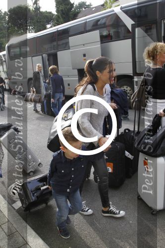 Lausanne, 17 en 18 Augustus 2012
Yolanthe Sneijder-Cabau samen met de dames van het Nederlands elftal, Wesley Sneijder en Jessey Sneijder
Foto Peter Smulders BV