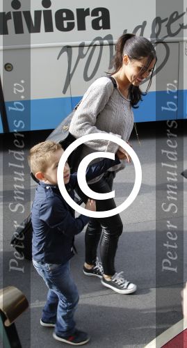 Lausanne, 17 en 18 Augustus 2012
Yolanthe Sneijder-Cabau samen met de dames van het Nederlands elftal, Wesley Sneijder en Jessey Sneijder
Foto Peter Smulders BV