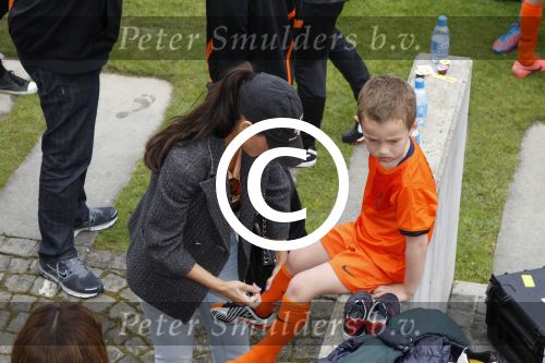 Lausanne, 17 en 18 Augustus 2012
Yolanthe Sneijder-Cabau samen met de dames van het Nederlands elftal, Wesley Sneijder en Jessey Sneijder
Foto Peter Smulders BV