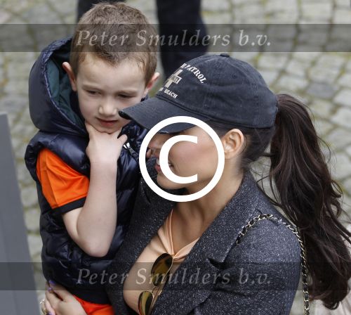 Lausanne, 17 en 18 Augustus 2012
Yolanthe Sneijder-Cabau samen met de dames van het Nederlands elftal, Wesley Sneijder en Jessey Sneijder
Foto Peter Smulders BV