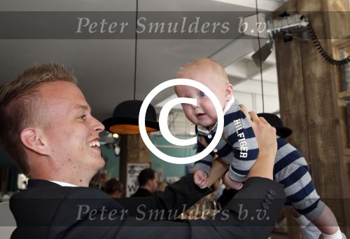 Apeldoorn 10 juni 2013
Presntatie nieuwe boek Sonja Bakker. Haar vader zoon Bram en man Jan Reus zijn daarbij aanwezig.
Peter Smulders bv
