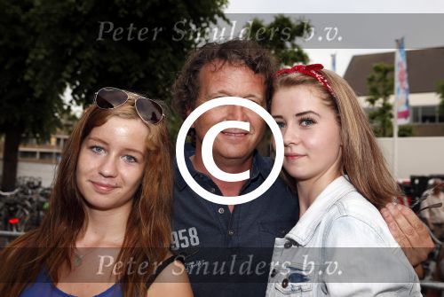 Uden 18 juni 2013
Tros Muziek feest op de markt in Uden. Brigitte Nijman met man en zijn dochter
Peter Smulders bv
