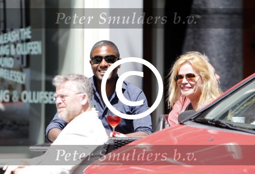 Amsterdam 5 juni 2014
Bryan Roy en Anita Schuts op terras.
Peter Smulders bv