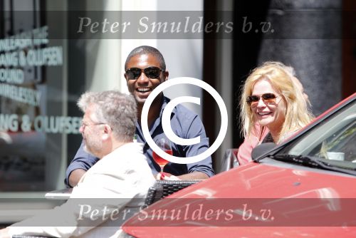 Amsterdam 5 juni 2014
Bryan Roy en Anita Schuts op terras.
Peter Smulders bv