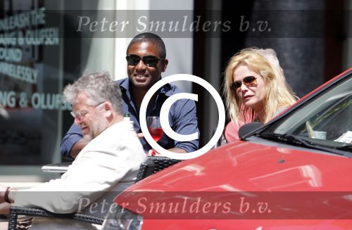 Amsterdam 5 juni 2014
Bryan Roy en Anita Schuts op terras.
Peter Smulders bv