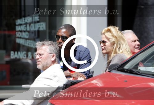 Amsterdam 5 juni 2014
Bryan Roy en Anita Schuts op terras.
Peter Smulders bv