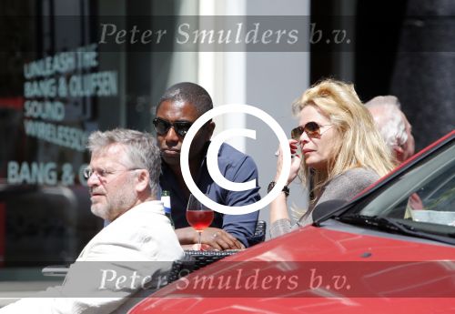 Amsterdam 5 juni 2014
Bryan Roy en Anita Schuts op terras.
Peter Smulders bv