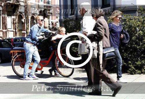 Amsterdam 24 april 2013
Renee Soutendijk op straat.
Peter Smulders bv