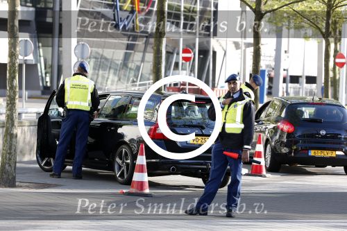 Amsterdam 1 juni 2013
Controle door marechaussee op schiphol
Peter Smulders bv