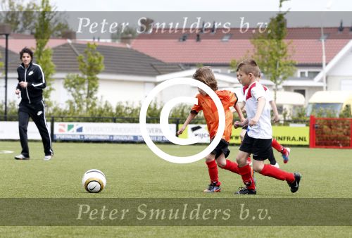 Beverwijk 25 mei 2013
Voetbaltournooi van Rafael v d Vaart . Zijn vriendin Sabia Boulahrouz en zoon Damian zijn ook aanwezig.
Peter Smulders bv