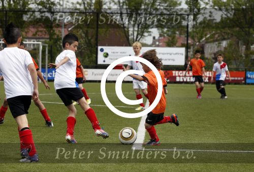 Beverwijk 25 mei 2013
Voetbaltournooi van Rafael v d Vaart . Zijn vriendin Sabia Boulahrouz en zoon Damian zijn ook aanwezig.
Peter Smulders bv