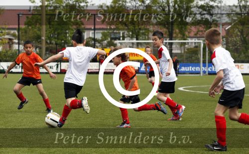 Beverwijk 25 mei 2013
Voetbaltournooi van Rafael v d Vaart . Zijn vriendin Sabia Boulahrouz en zoon Damian zijn ook aanwezig.
Peter Smulders bv
