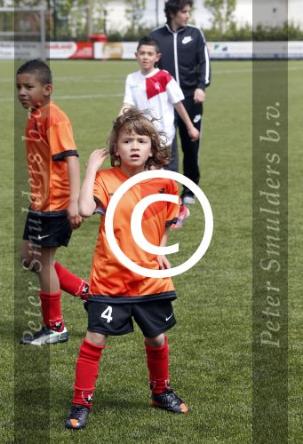 Beverwijk 25 mei 2013
Voetbaltournooi van Rafael v d Vaart . Zijn vriendin Sabia Boulahrouz en zoon Damian zijn ook aanwezig.
Peter Smulders bv
