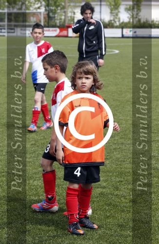 Beverwijk 25 mei 2013
Voetbaltournooi van Rafael v d Vaart . Zijn vriendin Sabia Boulahrouz en zoon Damian zijn ook aanwezig.
Peter Smulders bv
