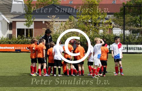 Beverwijk 25 mei 2013
Voetbaltournooi van Rafael v d Vaart . Zijn vriendin Sabia Boulahrouz en zoon Damian zijn ook aanwezig.
Peter Smulders bv