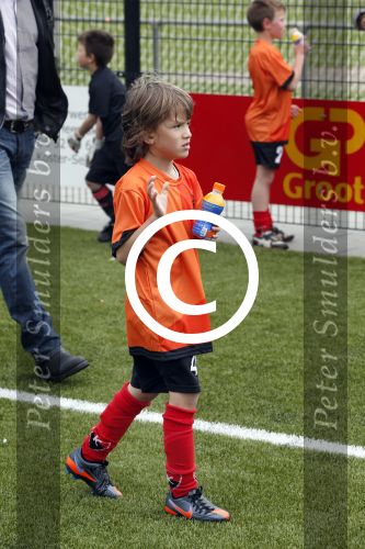 Beverwijk 25 mei 2013
Voetbaltournooi van Rafael v d Vaart . Zijn vriendin Sabia Boulahrouz en zoon Damian zijn ook aanwezig.
Peter Smulders bv
