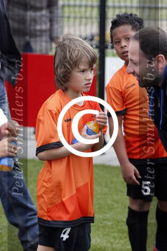 Beverwijk 25 mei 2013
Voetbaltournooi van Rafael v d Vaart . Zijn vriendin Sabia Boulahrouz en zoon Damian zijn ook aanwezig.
Peter Smulders bv