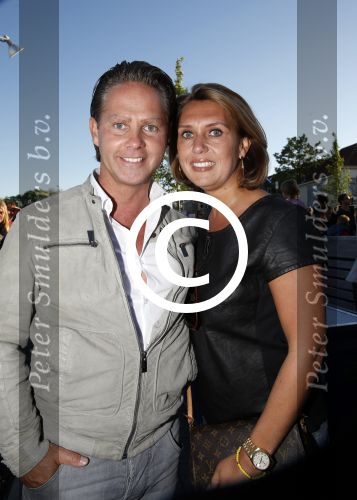 Purmerend 4 juni 2013
Tros Muziekfeest en sterren.nl awards op de markt in Purmerend. Danny en Jenny de Munk
Peter Smulders bv