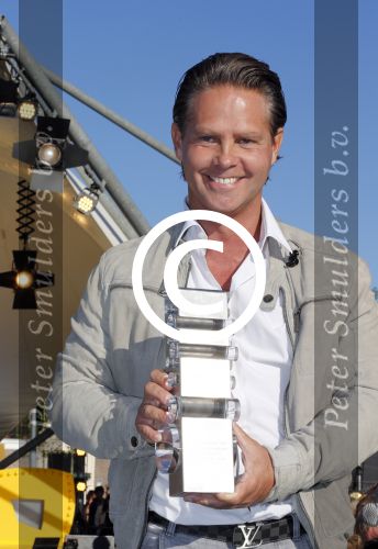Purmerend 4 juni 2013
Tros Muziekfeest en sterren.nl awards op de markt in Purmerend. danny de Munk
Peter Smulders bv