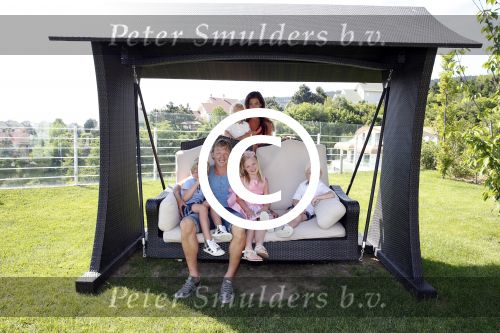 Istanbul 20 mei 2013
Op bezoek thuis bij Dirk Kuyt en zijn vrouw Gertrude Kuyt en hun kinderen.
Dirk speelt bij Fenerbache en woont in een prachtig huis op een bewaakt compound.
Peter Smulders bv