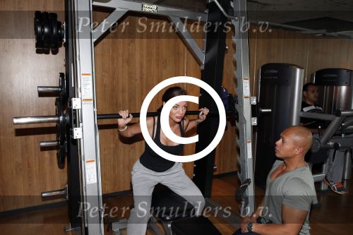Amsterdam 27 mei 2013
Doerien Rose aan het trainen met Personal trainer Oswin Beingsick bij sportcity.
Peter Smulders bv
