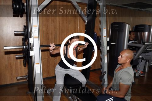 Amsterdam 27 mei 2013
Doerien Rose aan het trainen met Personal trainer Oswin Beingsick bij sportcity.
Peter Smulders bv