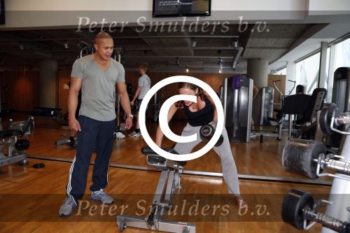 Amsterdam 27 mei 2013
Doerien Rose aan het trainen met Personal trainer Oswin Beingsick bij sportcity.
Peter Smulders bv