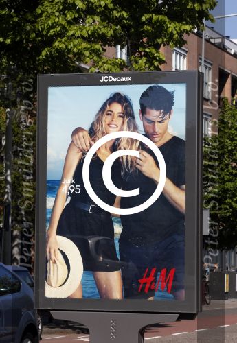 Amsterdam 27 mei 2013
Doutzen Kroes abri hennes en mauritz.
Peter Smulders bv
