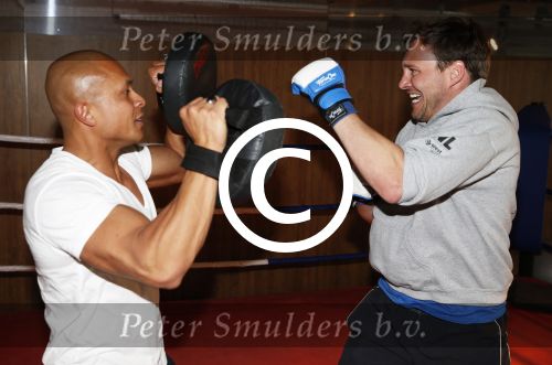 Amsterdam 6 juni 2013
Eric Bouwman krijgt personal traning van Oswin Beingsick
Peter Smulders bv