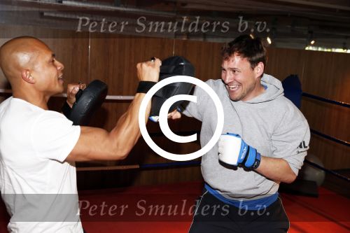 Amsterdam 6 juni 2013
Eric Bouwman krijgt personal traning van Oswin Beingsick
Peter Smulders bv
