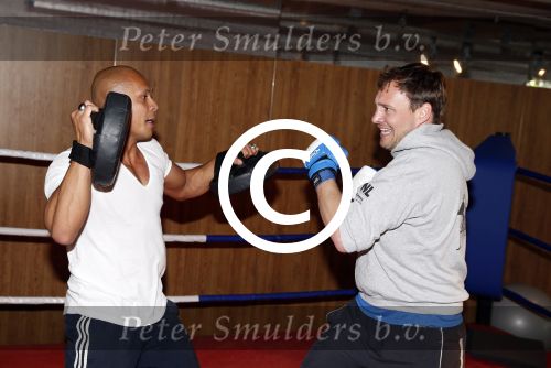 Amsterdam 6 juni 2013
Eric Bouwman krijgt personal traning van Oswin Beingsick
Peter Smulders bv