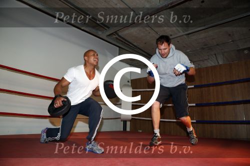 Amsterdam 6 juni 2013
Eric Bouwman krijgt personal traning van Oswin Beingsick
Peter Smulders bv