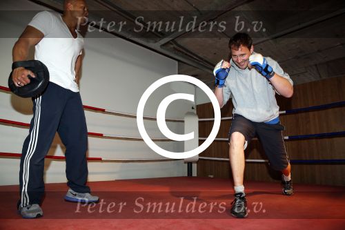 Amsterdam 6 juni 2013
Eric Bouwman krijgt personal traning van Oswin Beingsick
Peter Smulders bv