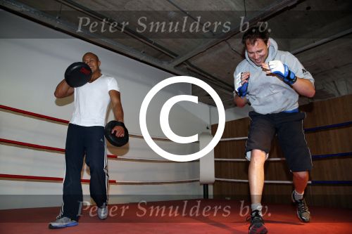 Amsterdam 6 juni 2013
Eric Bouwman krijgt personal traning van Oswin Beingsick
Peter Smulders bv