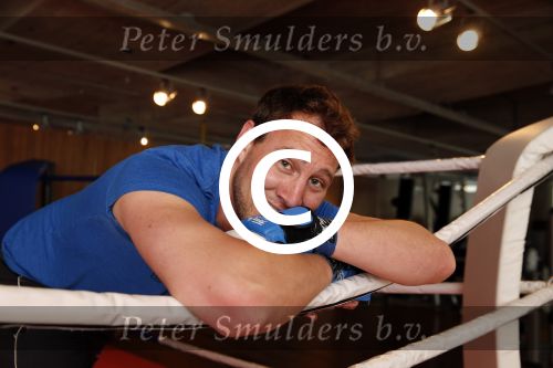 Amsterdam 6 juni 2013
Eric Bouwman krijgt personal traning van Oswin Beingsick
Peter Smulders bv
