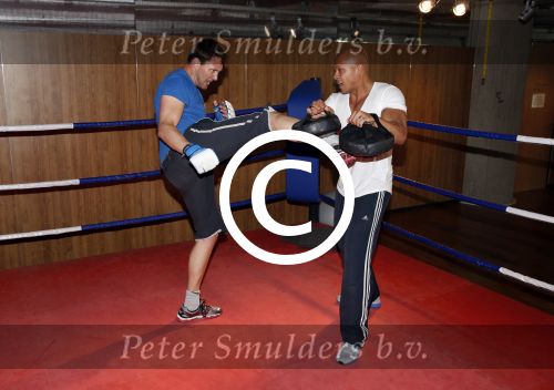 Amsterdam 6 juni 2013
Eric Bouwman krijgt personal traning van Oswin Beingsick
Peter Smulders bv