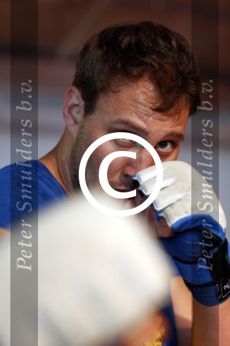 Amsterdam 6 juni 2013
Eric Bouwman krijgt personal traning van Oswin Beingsick
Peter Smulders bv