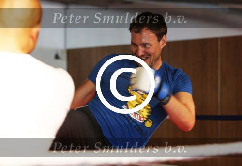 Amsterdam 6 juni 2013
Eric Bouwman krijgt personal traning van Oswin Beingsick
Peter Smulders bv