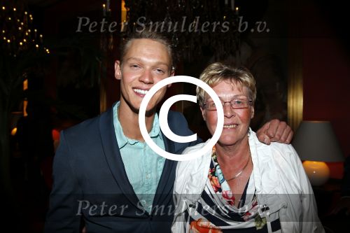 Amsterdam 13 juni 2013
Feestje Ferry Doedens in hotel l\'europe. Ferry met moeder
Peter Smulders bv