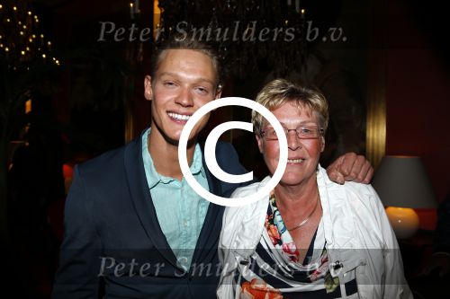 Amsterdam 13 juni 2013
Feestje Ferry Doedens in hotel l\'europe. Ferry met moeder
Peter Smulders bv
