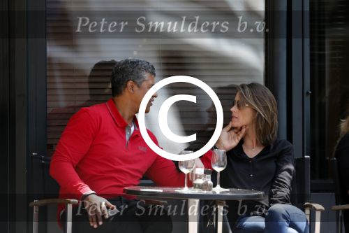 Amsterdam 31 mei 2013
Frank Rijkaard en zijn vrouw Stephanie op terras.
Peter Smulders bv