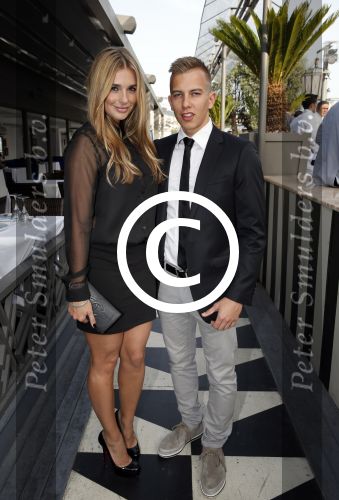 Istanbul 21 mei 2013
Presentatie nieuw sieradenlijn Yolanthe Cabau van Yolanthe Sneijder Cabau in het meest populaire restaurant / club Reina van Istanbul. Wesley Sneijder was trots als een pauw. Gaby Blaaser met vriend Nick Base
Peter Smulders bv