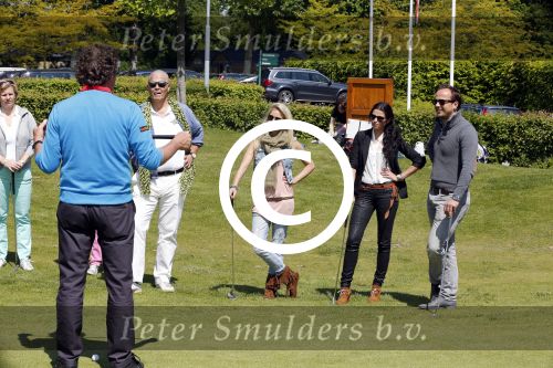 Almere 27 mei 2013
Golfdag energy4all op de goolfbaan van almere hout. Geert Hoes met vriendin Sita en Emile Ratelband
Peter Smulders bv