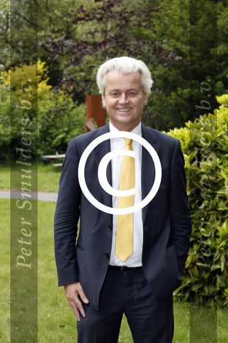Den Haag 19 juni 2013
Karel Hille interviewt Geert Wilders bij daar waar Karel woont.
Peter Smulders bv