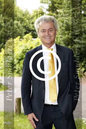 Den Haag 19 juni 2013
Karel Hille interviewt Geert Wilders bij daar waar Karel woont.
Peter Smulders bv